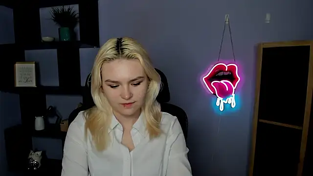 Snapshot of SweetLilyxo chatting on 03/02/26, 07:26 SweetLilyxo online show from 03/02/26, 07:26