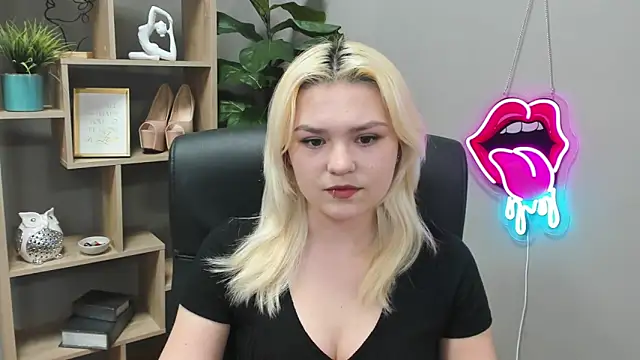 SweetLilyxo online show from 03/07/26, 07:27