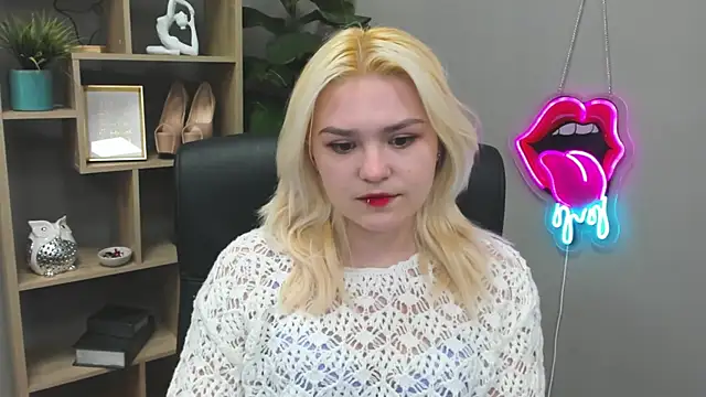 SweetLilyxo online show from 03/22/26, 08:18