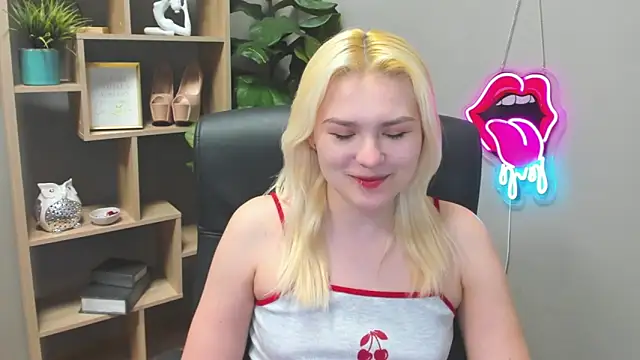 SweetLilyxo online show from 03/27/26, 07:25