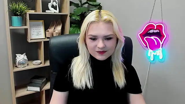 SweetLilyxo online show from 04/02/26, 01:31