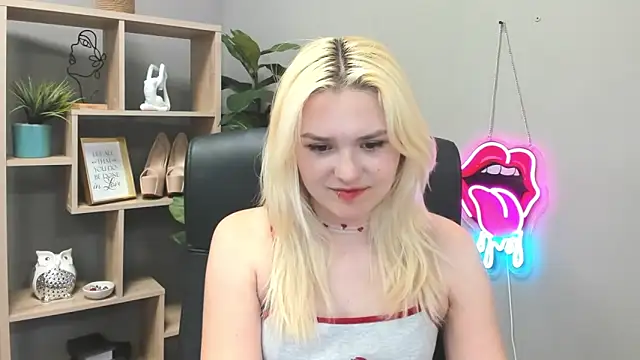 SweetLilyxo online show from 06/01/26, 01:35