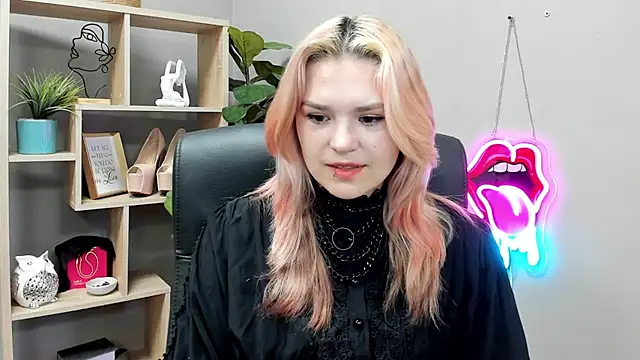 SweetLilyxo online show from 07/06/26, 07:05