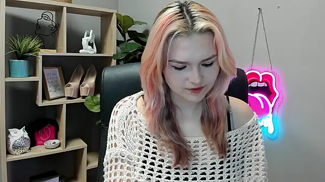SweetLilyxo online show from 07/07/26, 08:40