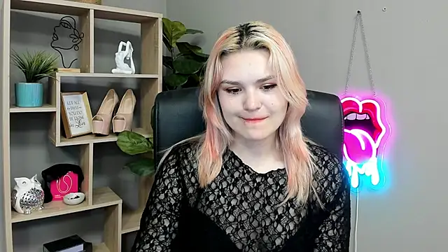 SweetLilyxo online show from 07/12/26, 06:48