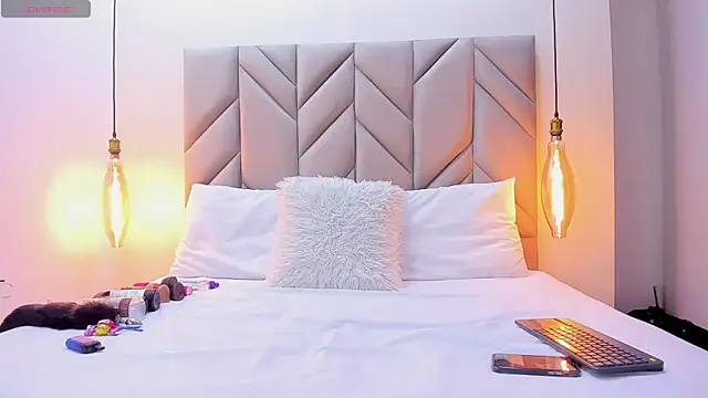 IsabellaFoox online show from 03/24/26, 01:27