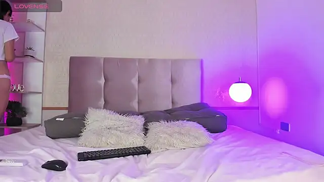 Snapshot of Sweet_Angelinee chatting on 03/04/26, 03:23 Sweet Angelinee online show from 03/04/26, 03:23