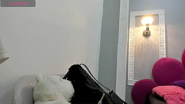 Raven love online show from 05/26/26, 07:54