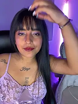 Annie Alicee online show from 04/16/26, 02:40