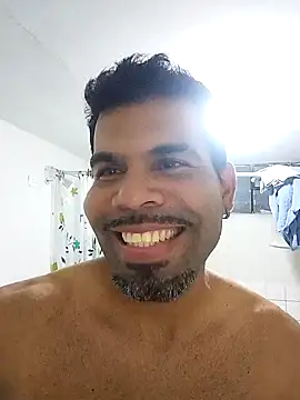 Snapshot of thom_1 chatting on 02/06/26, 11:52 thom 1 online show from 02/06/26, 11:52