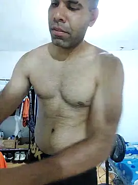 Snapshot of thom_1 chatting on 03/04/26, 02:06 thom 1 online show from 03/04/26, 02:06