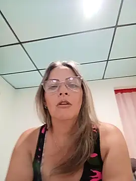 Snapshot of MONITA_SEXXX chatting on 02/18/26, 01:34 MONITA SEXXX online show from 02/18/26, 01:34