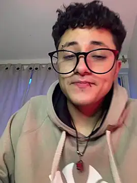 Adonibaskerville4 online show from 02/05/26, 11:09