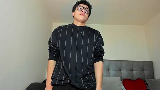 Adonibaskerville4 online show from 04/08/26, 01:55