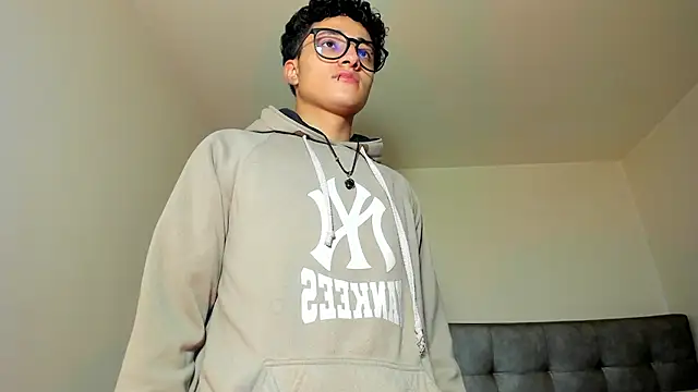 Adonibaskerville4 online show from 04/09/26, 01:49