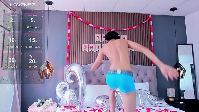 Snapshot of Noa_03 chatting on 02/13/26, 03:30 Noa 03 online show from 02/13/26, 03:30