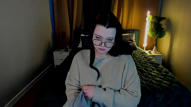 Snapshot of Kira_G0ld chatting on 02/26/26, 01:04 Kira G0ld online show from 02/26/26, 01:04