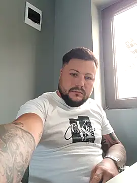 Valentino19999 online show from 04/29/26, 07:01