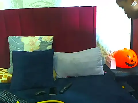 Lindabee34 online show from 02/24/26, 12:19