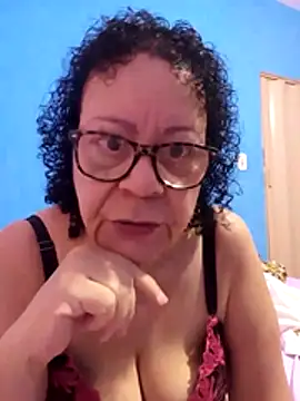 Snapshot of Luach chatting on 02/05/26, 11:37 Luach online show from 02/05/26, 11:37