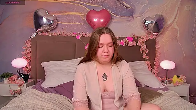 Snapshot of RachelDiRose chatting on 02/11/26, 03:17 RachelDiRose online show from 02/11/26, 03:17