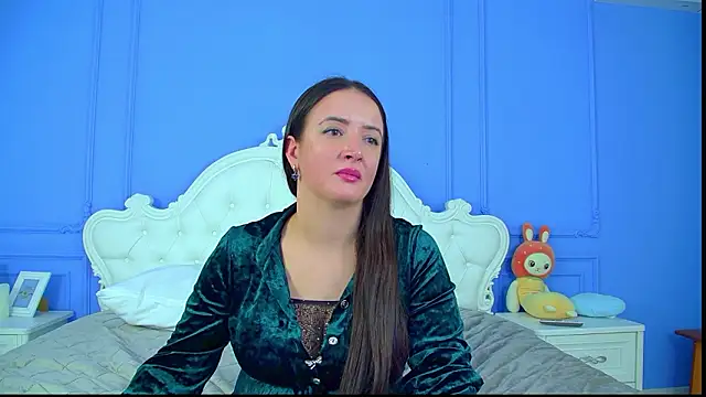 Snapshot of ElinaBellucci chatting on 02/04/26, 07:25 ElinaBellucci online show from 02/04/26, 07:25