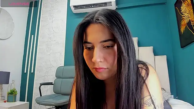 Adrienne   online show from 03/06/26, 09:22