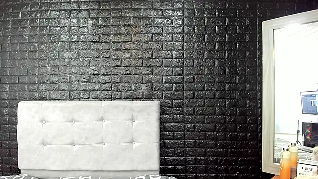 Snapshot of Calopezreal_ chatting on 02/16/26, 01:07 Calopezreal online show from 02/16/26, 01:07