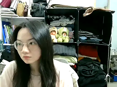 xiaoxiaowan11 online show from 02/06/26, 11:57