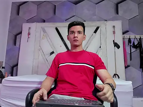 GoldenBoyM online show from 06/04/26, 03:01