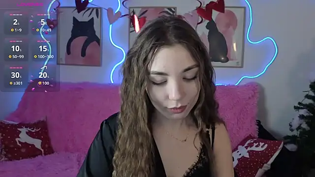 Snapshot of Adriennes chatting on 02/12/26, 02:34 Adriennes online show from 02/12/26, 02:34