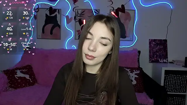 Snapshot of Adriennes chatting on 02/18/26, 02:24 Adriennes online show from 02/18/26, 02:24