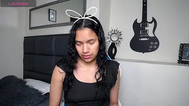 Snapshot of Julieta_Parker chatting on 07/05/26, 02:29 Julieta Parker online show from 07/05/26, 02:29