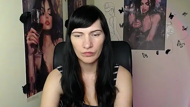 Snapshot of Rosalinda_ro chatting on 05/14/26, 06:47 Rosalinda ro online show from 05/14/26, 06:47