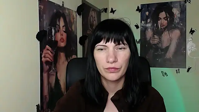 Snapshot of Rosalinda_ro chatting on 05/27/26, 04:42 Rosalinda ro online show from 05/27/26, 04:42