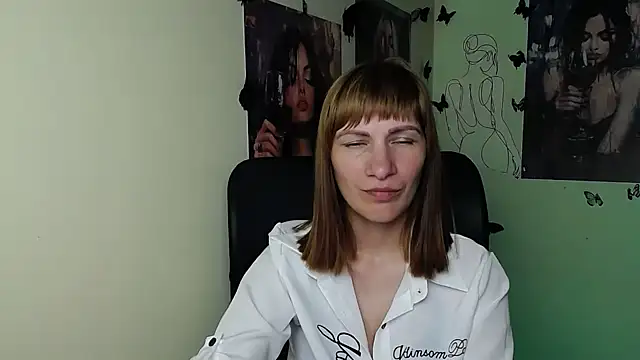 Snapshot of Rosalinda_ro chatting on 06/19/26, 12:31 Rosalinda ro online show from 06/19/26, 12:31