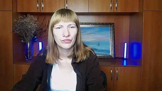 Snapshot of Rosalinda_ro chatting on 07/05/26, 04:19 Rosalinda ro online show from 07/05/26, 04:19