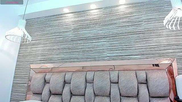 Snapshot of rossy_roose chatting on 02/25/26, 07:12 rossy roose online show from 02/25/26, 07:12