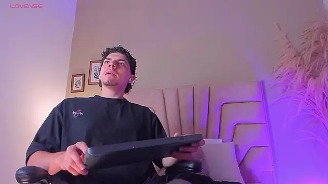 Axel Creed online show from 03/05/26, 01:18