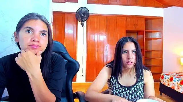 Emily and Soffy online show from 04/08/26, 12:16