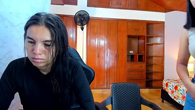 Emily and Soffy online show from 04/11/26, 12:42