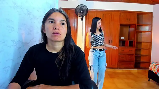 Emily and Soffy online show from 04/15/26, 12:01