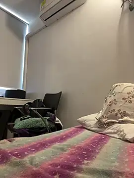 Snapshot of lolibahia chatting on 02/21/26, 08:32 lolibahia online show from 02/21/26, 08:32