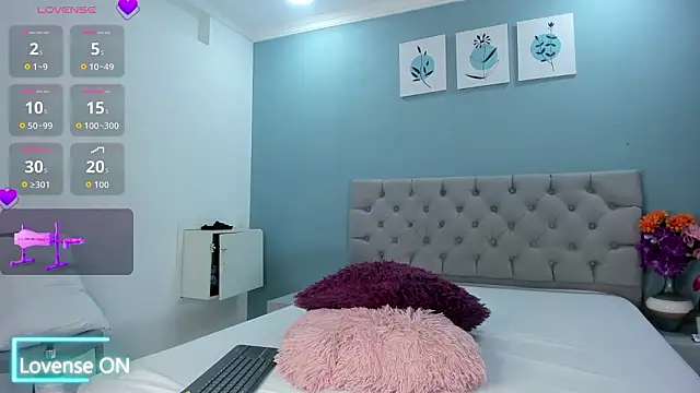 Valentina Rujano online show from 03/17/26, 02:38