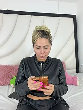 Angelicalove07 online show from 02/18/26, 10:17