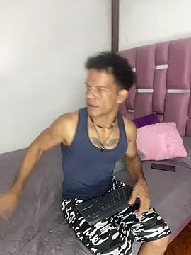 Snapshot of MaxyRyan chatting on 02/20/26, 01:11 MaxyRyan online show from 02/20/26, 01:11