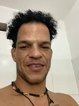 Snapshot of MaxyRyan chatting on 03/02/26, 06:03 MaxyRyan online show from 03/02/26, 06:03