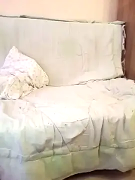 Snapshot of red_misstess_wow chatting on 02/11/26, 07:13 red misstess wow online show from 02/11/26, 07:13