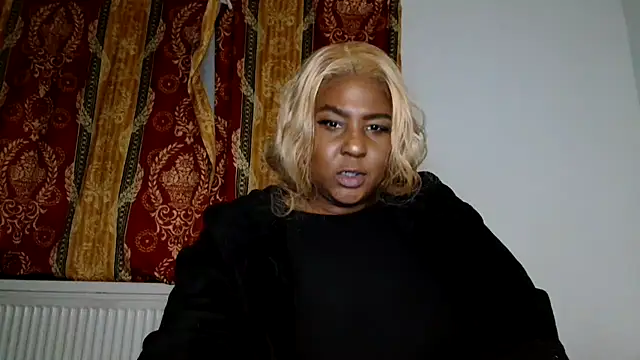 CurvySashia online show from 02/22/26, 03:29