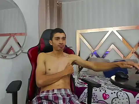 MiaANDrony online show from 02/06/26, 12:41